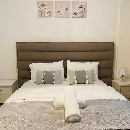 Apollo 2-br In Apartment *