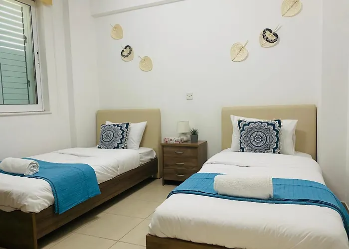 アパート Apollo 2-br In ラルナカ