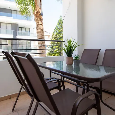 Apollo 2-br In Daire *