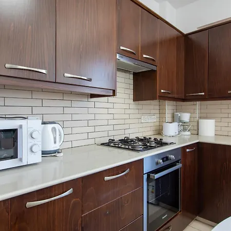 Daire Apollo 2-br In Larnaca