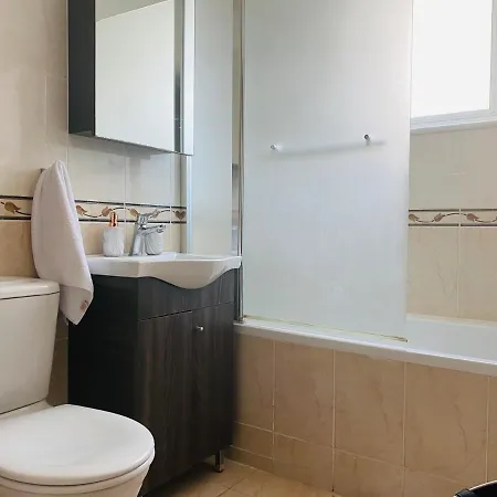 아파트 Apollo 2-br In